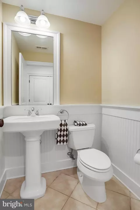 8920 Courts Way, Silver Spring, MD 20910 photo 43