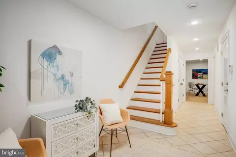 8920 Courts Way, Silver Spring, MD 20910 photo 6
