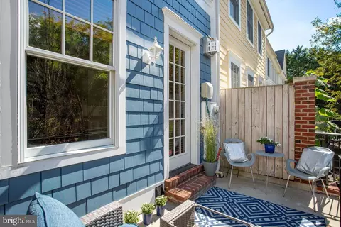 8920 Courts Way, Silver Spring, MD 20910 photo 9