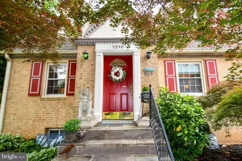 1310 Hornell Dr, Silver Spring, MD 20905