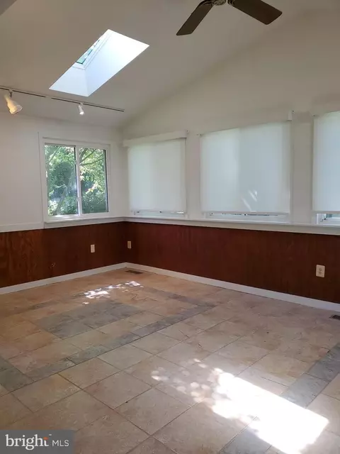 614 Hillsboro Dr, Silver Spring, MD 20902 photo 30