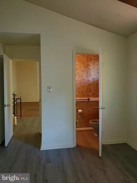 614 Hillsboro Dr, Silver Spring, MD 20902 photo 13