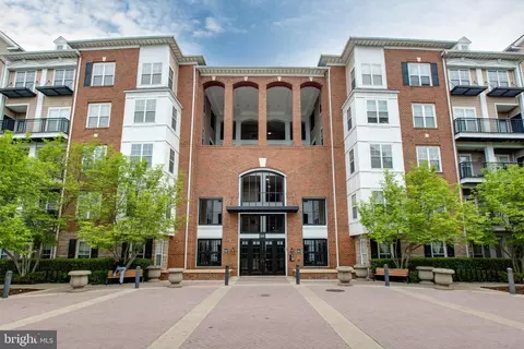 501 Hungerford Dr #P75, Rockville, MD 20850