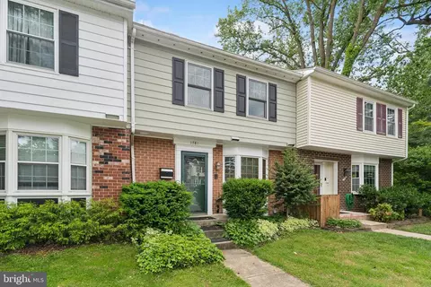 1781 Redgate Farms Ct, Rockville, MD 20850
