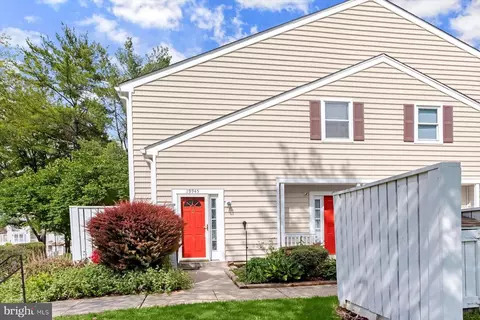 19945 Appledowre Cir #104, Germantown, MD 20876