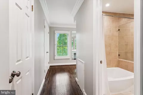 Entry Way - 9801 Hall Rd, Potomac, MD 20854 photo 5 of 5