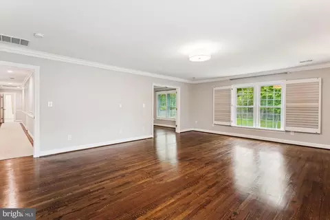 Living - 9801 Hall Rd, Potomac, MD 20854 photo 9 of 9