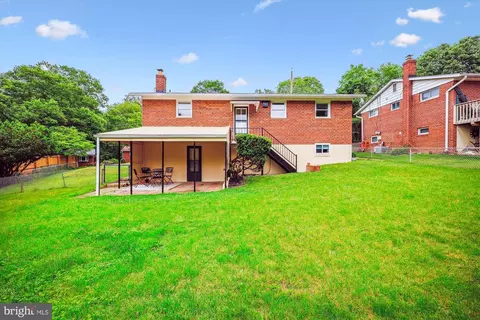 Exterior - 10916 Lombardy Rd, Silver Spring, MD 20901 photo 7 of 12