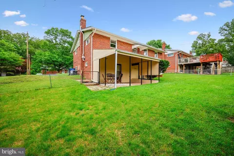Exterior - 10916 Lombardy Rd, Silver Spring, MD 20901 photo 8 of 12