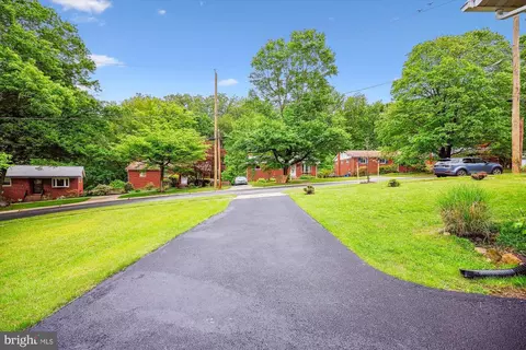 Exterior - 10916 Lombardy Rd, Silver Spring, MD 20901 photo 12 of 12