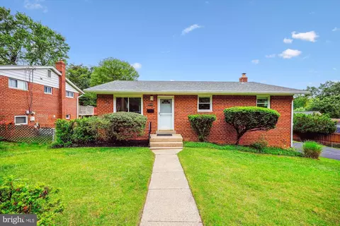Exterior - 10916 Lombardy Rd, Silver Spring, MD 20901 photo 2 of 12