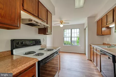 Kitchen - 2807 Ashmont Ter, Silver Spring, MD 20906 photo 3 of 3
