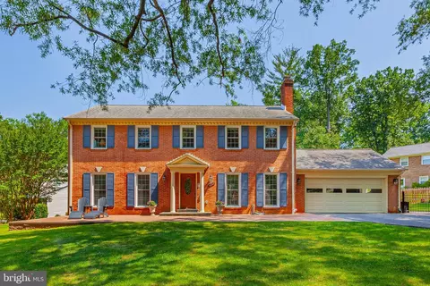 4725 Jasmine Dr, Rockville, MD 20853