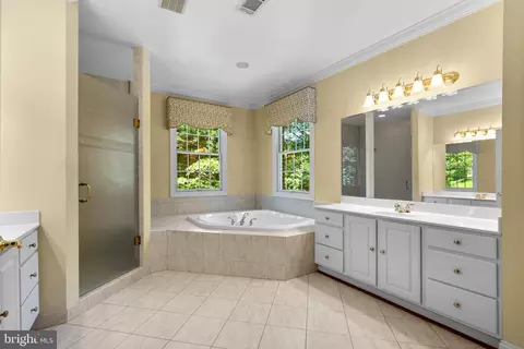 Bath - 16216 Whitehaven Rd, Silver Spring, MD 20906 photo 2 of 6