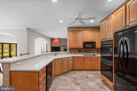 Kitchen - 16216 Whitehaven Rd, Silver Spring, MD 20906 photo 3 of 3