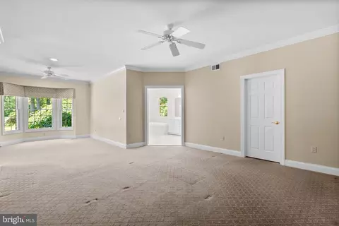 Bedroom - 16216 Whitehaven Rd, Silver Spring, MD 20906 photo 2 of 8