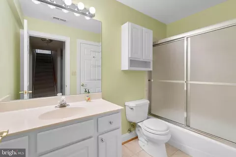 Bath - 16216 Whitehaven Rd, Silver Spring, MD 20906 photo 6 of 6
