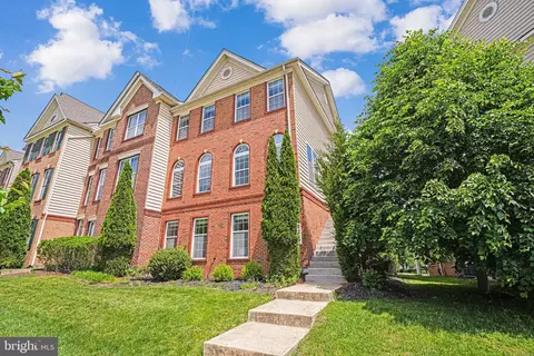 8217 Castanea Ln, Derwood, MD 20855