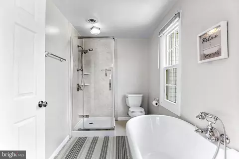 Bath - 1604 Gamewell Rd, Silver Spring, MD 20905 photo 3 of 6