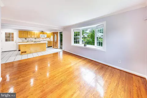 Living - 3321 Clay St, Silver Spring, MD 20902 photo 3 of 6