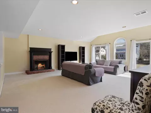 2 Darnell Ct, Olney, MD 20832 photo 12