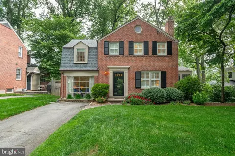 6005 Wynnwood Rd, Bethesda, MD 20816