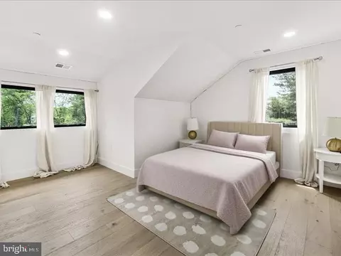 Bedroom - 15807 Thompson Rd, Silver Spring, MD 20905 photo 5 of 8