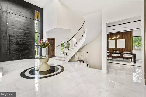 Entry Way - 15807 Thompson Rd, Silver Spring, MD 20905 photo 3 of 12