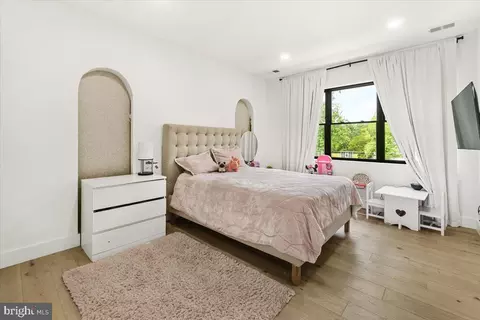 Bedroom - 15807 Thompson Rd, Silver Spring, MD 20905 photo 4 of 8