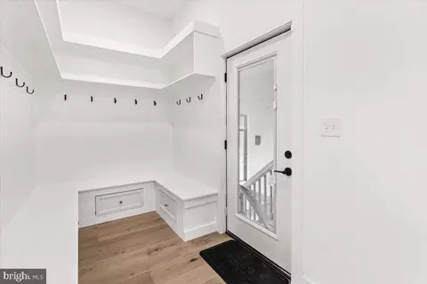 Entry Way - 15807 Thompson Rd, Silver Spring, MD 20905 photo 6 of 12