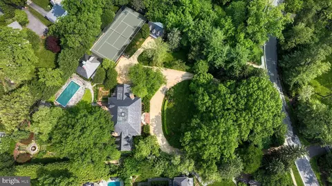 7116 Glenbrook Rd, Bethesda, MD 20814