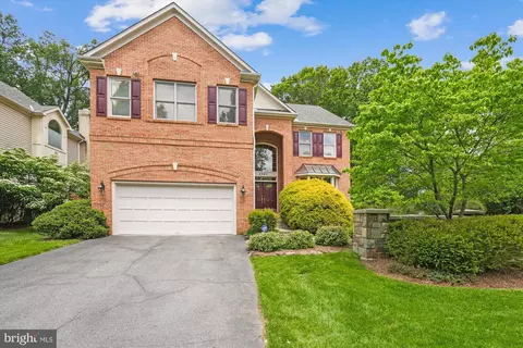 5501 Spruce Tree Ave, Bethesda, MD 20814