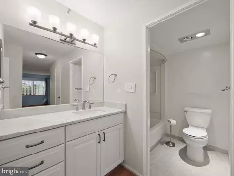 Bath - 15107 Interlachen Dr #2-919, Silver Spring, MD 20906 photo 1 of 2