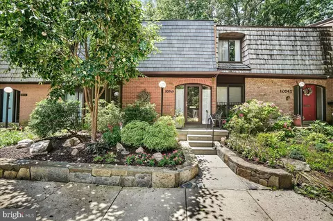 10749 Deborah Dr, Potomac, MD 20854