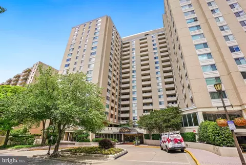 4601 N Park Ave #514, Chevy Chase, MD 20815