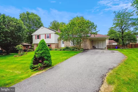 18704 Bloomfield Rd, Olney, MD 20832