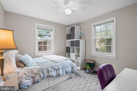 Bedroom - 9911 Edgehill Ln, Silver Spring, MD 20901 photo 1 of 8