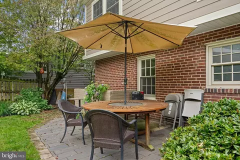 Exterior - 9911 Edgehill Ln, Silver Spring, MD 20901 photo 4 of 8