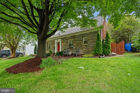 Exterior - 9911 Edgehill Ln, Silver Spring, MD 20901 photo 8 of 8