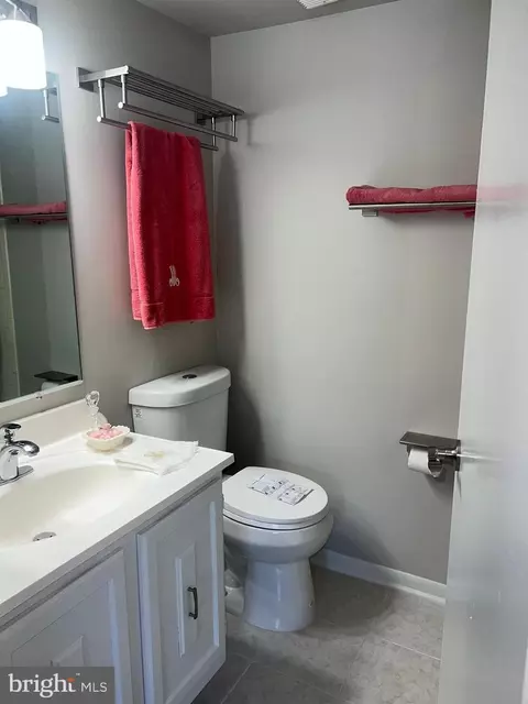 Bath - 15300 Beaverbrook Ct #88-2B, Silver Spring, MD 20906 photo 1 of 6