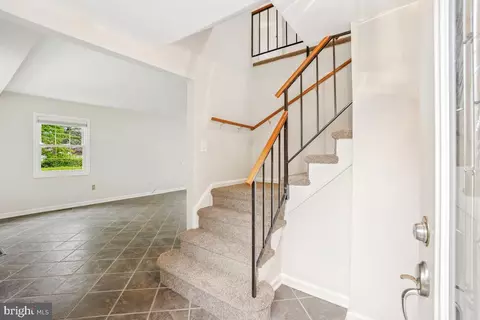 14208 Burning Bush Ln, Silver Spring, MD 20906 photo 5