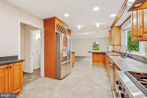 14208 Burning Bush Ln, Silver Spring, MD 20906 photo 22