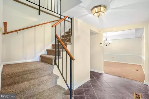 14208 Burning Bush Ln, Silver Spring, MD 20906 photo 8