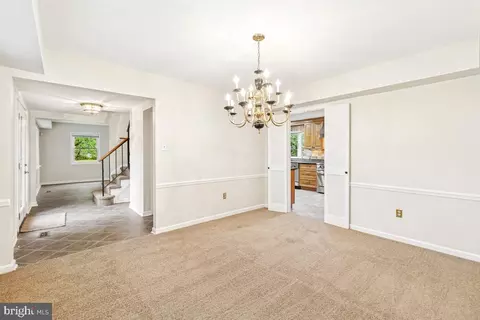 14208 Burning Bush Ln, Silver Spring, MD 20906 photo 9