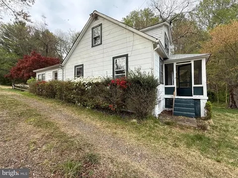Exterior - 15901 River Rd, Poolesville, MD 20837 photo 1 of 2