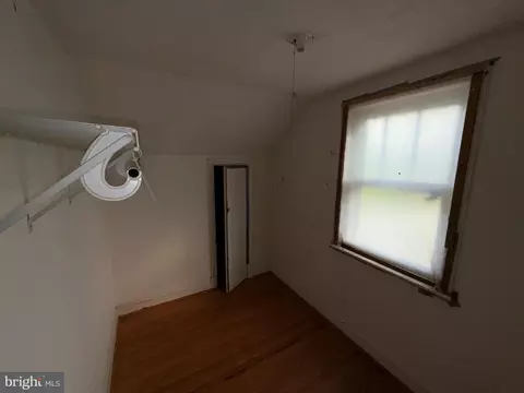Bedroom - 15901 River Rd, Poolesville, MD 20837 photo 2 of 2