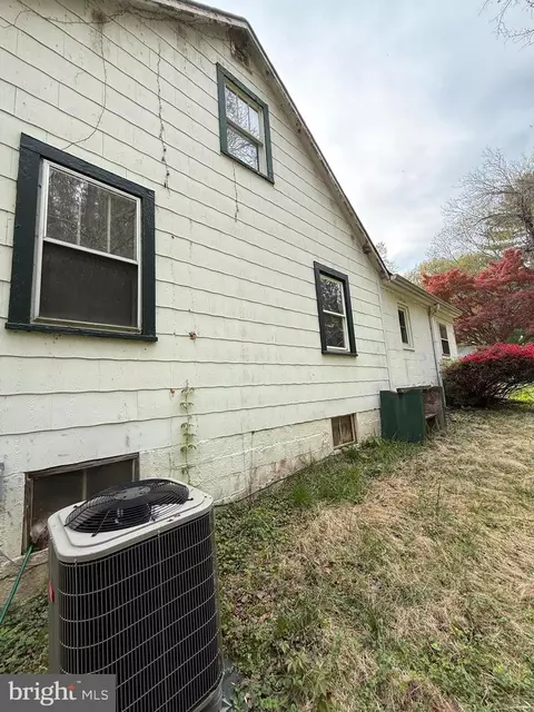 Other - 15901 River Rd, Poolesville, MD 20837 photo 3 of 12