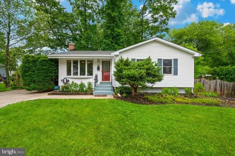 222 Hutton St, Gaithersburg, MD 20877