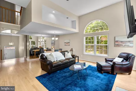 25 Silver Moon Dr, Silver Spring, MD 20904 photo 4