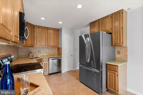 25 Silver Moon Dr, Silver Spring, MD 20904 photo 8